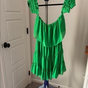 Lulu's Emerald Green Gathered Midi Dress